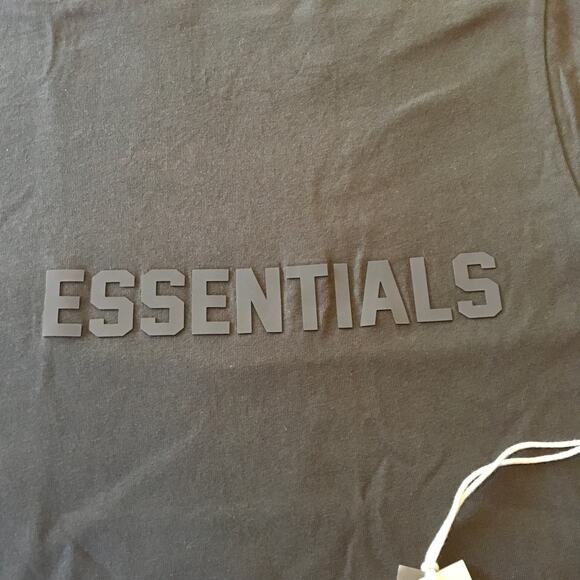 NWT Fear of God Essentials Off-Black T-Shirt - Men's X-small - Picture 5 of 9